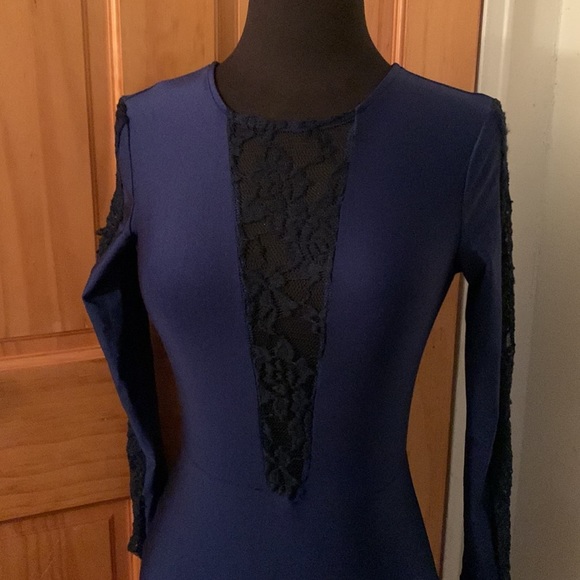 Beautiful Evening Gown - Picture 2 of 16